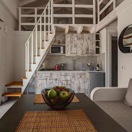 Molos Beachfront Apartments In دياكوبتو المظهر الخارجي الصورة
