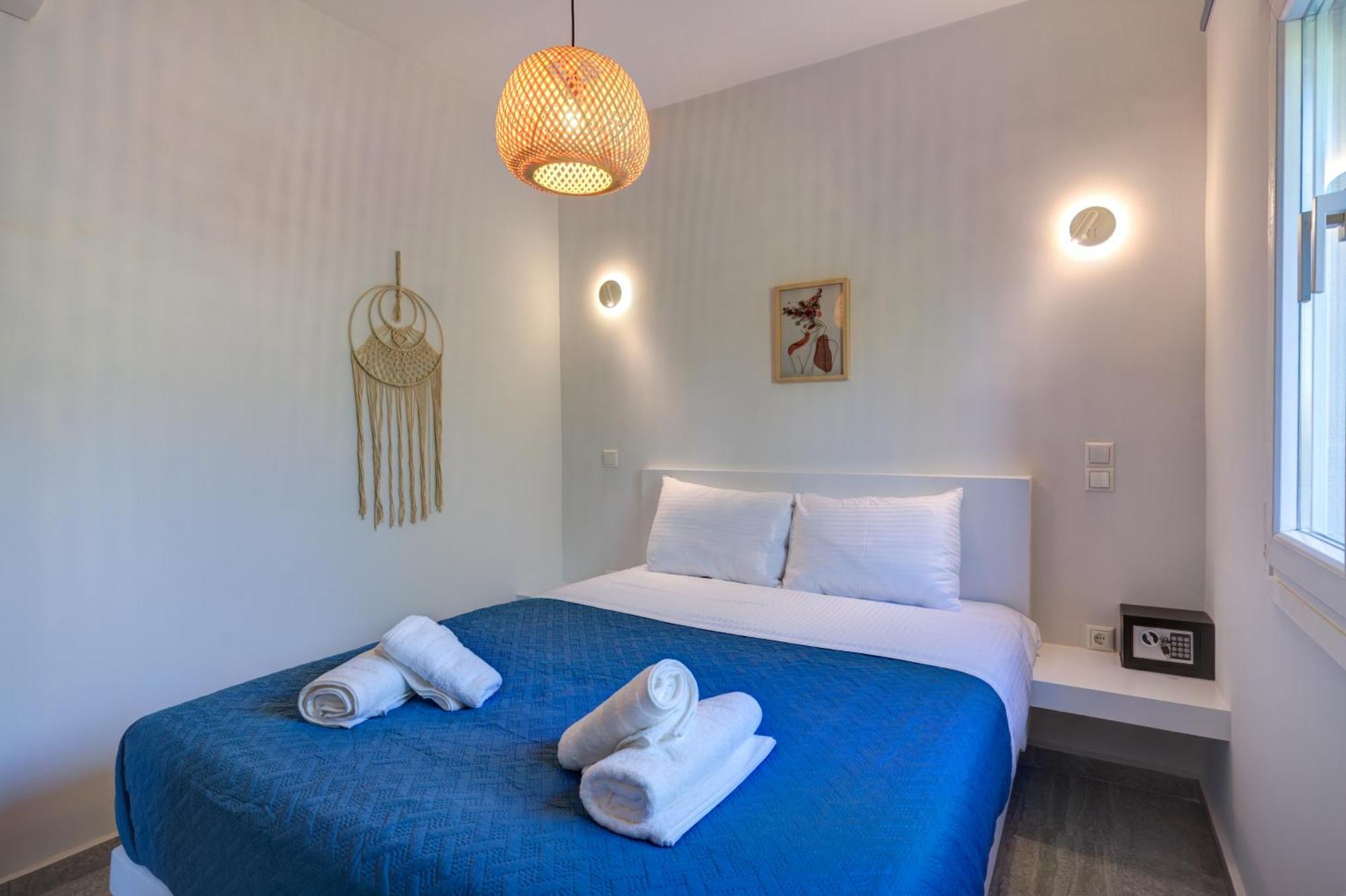 Molos Beachfront Apartments In دياكوبتو المظهر الخارجي الصورة