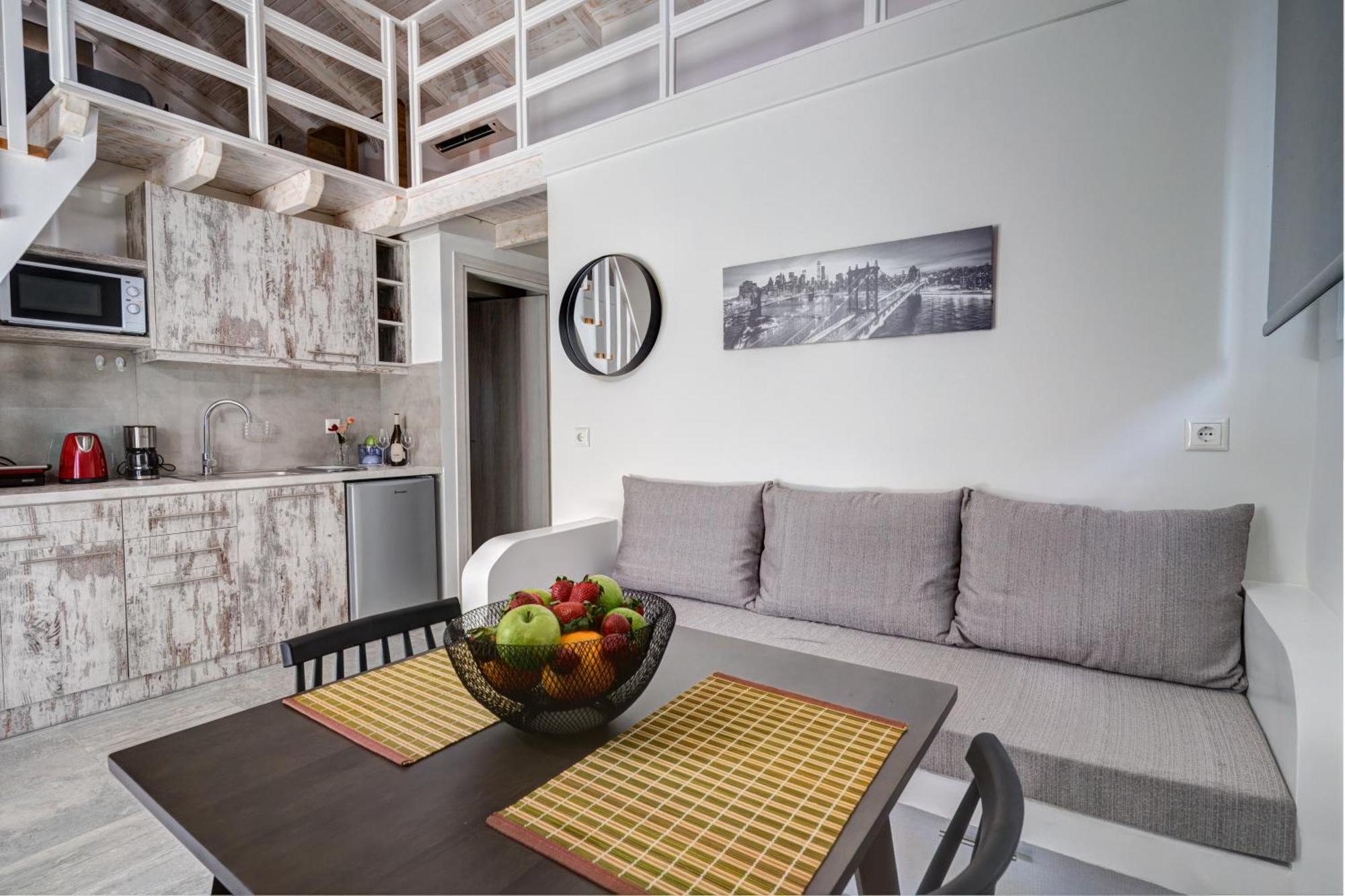 Molos Beachfront Apartments In دياكوبتو المظهر الخارجي الصورة